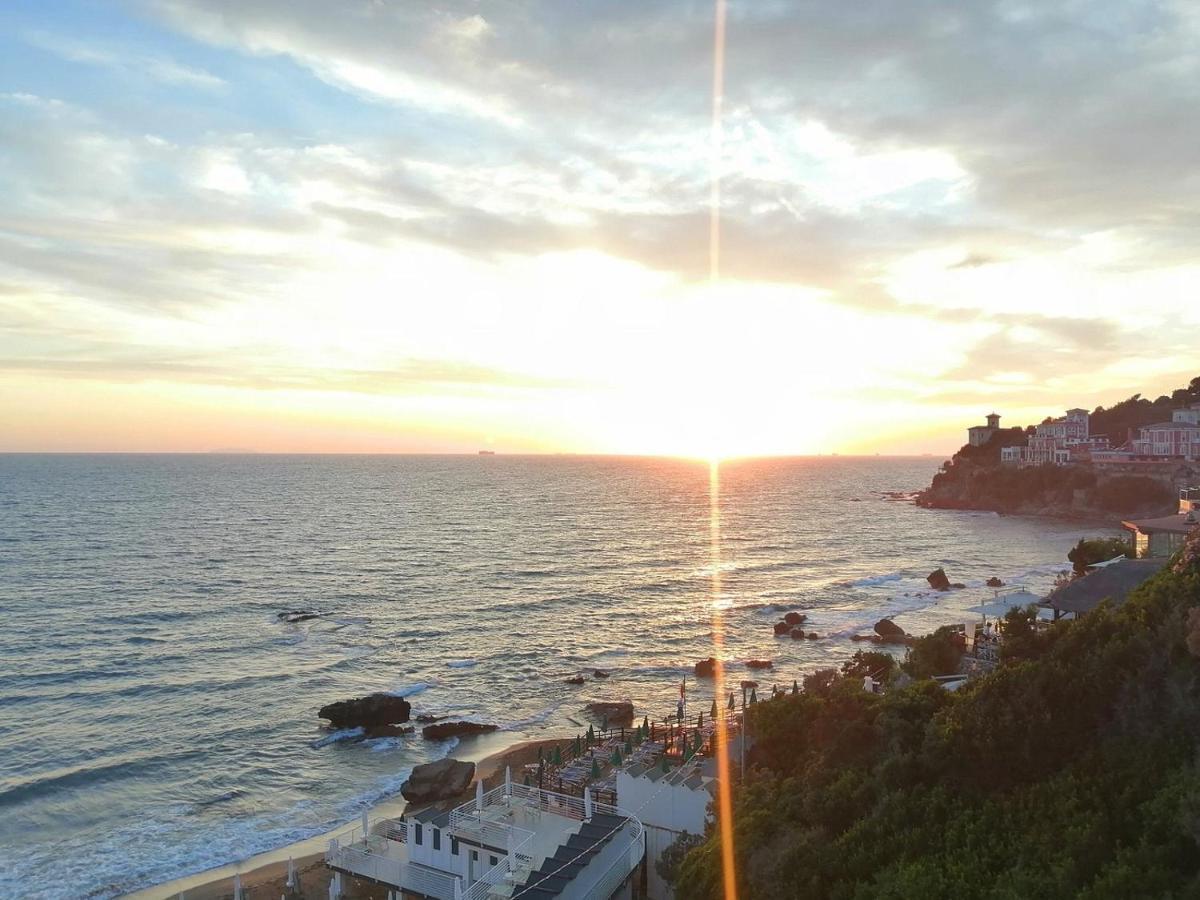 Casa Nel Verde A 300 Mt Dal Mare A Castiglioncello Exterior foto